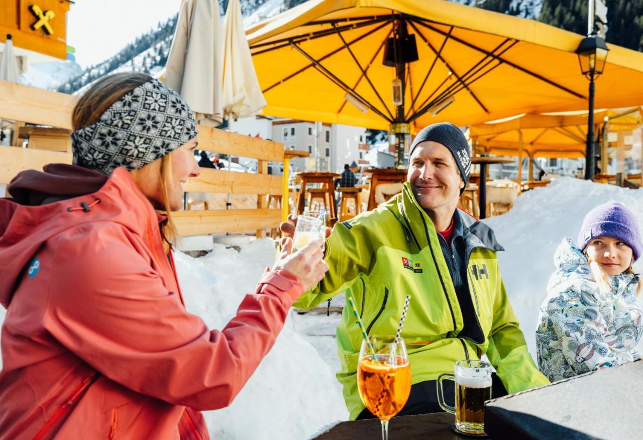 Hotel Mittagskogel Pitztal Sankt Leonhard im Pitztal Bagian luar foto