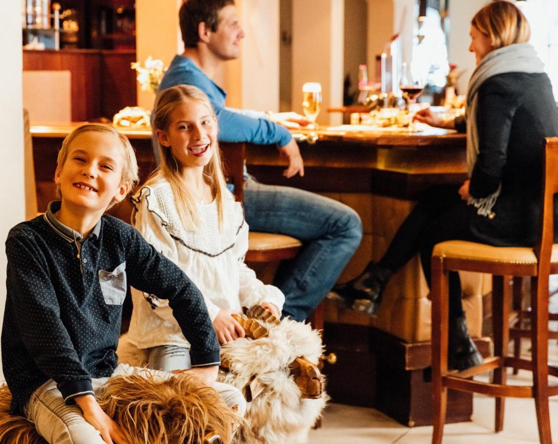 Hotel Mittagskogel Pitztal Sankt Leonhard im Pitztal Bagian luar foto