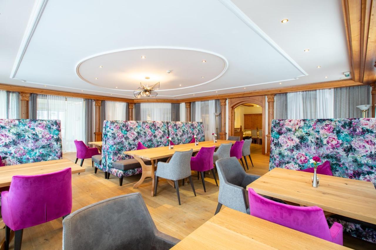 Hotel Mittagskogel Pitztal Sankt Leonhard im Pitztal Bagian luar foto