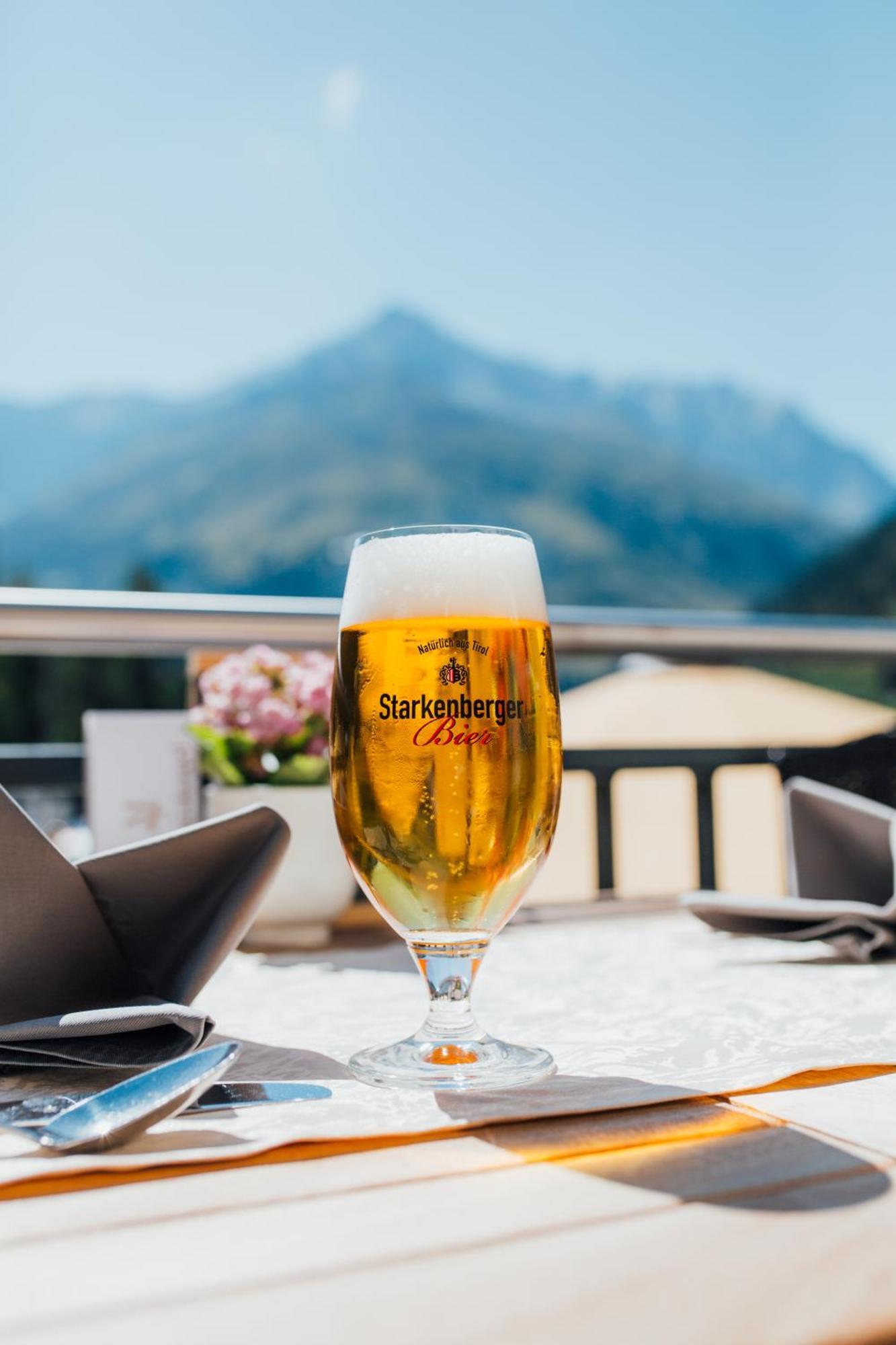 Hotel Mittagskogel Pitztal Sankt Leonhard im Pitztal Bagian luar foto